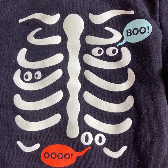 2T Slim Levi’s with 2T Skeleton Sweatshirt - Picture 9 of 10